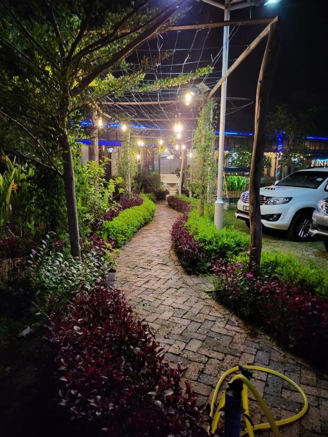 Chan Living Semporna Bagian luar foto